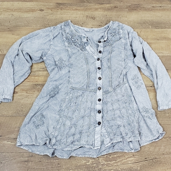 Gray Embroidered romantic top - Picture 4 of 4
